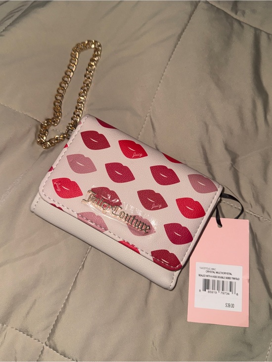 Juicy Couture Handbags - Juicy Couture White Wallet with Pink and Red Lip Print and Gold Chain
